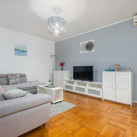 Dea B4+1 Apartment Porec Ngoại thất bức ảnh