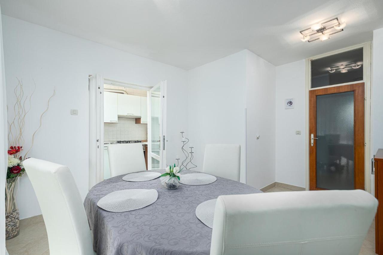Dea B4+1 Apartment Porec Ngoại thất bức ảnh